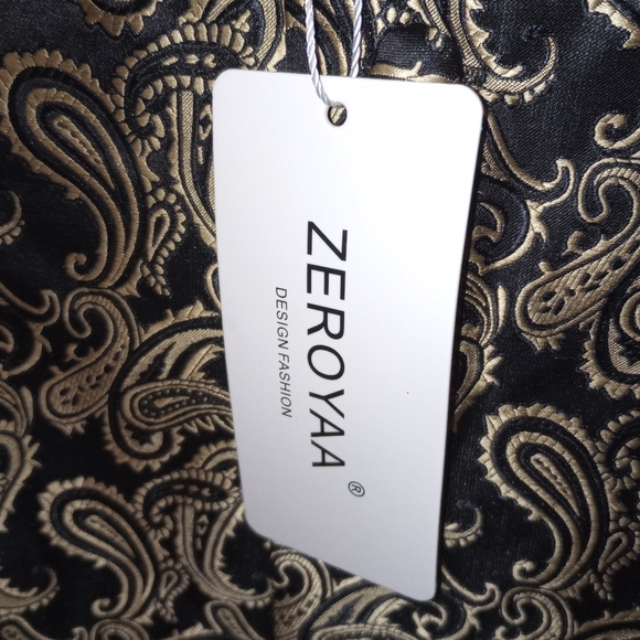 Zeroyaa Classic 3 Pc Black/Gold Vest Set With Tie & Pocket Square Size XXL NWT - Picture 8 of 11